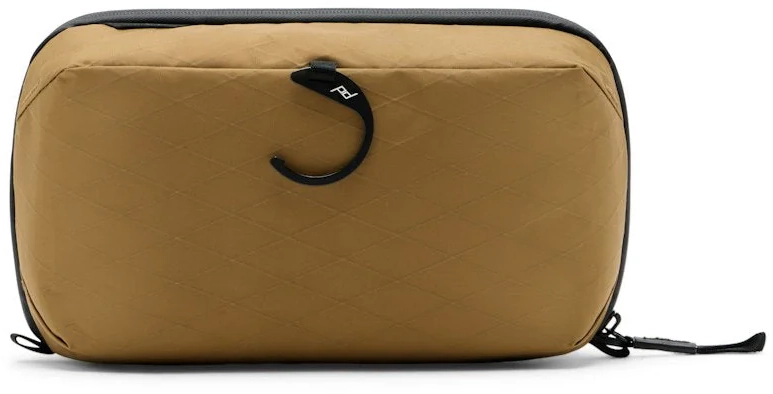 תיק רחצה Wash Pouch מבית Peak Design - בצבע חום