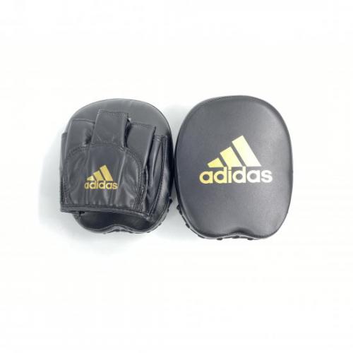 אונליין    Adidas 3119