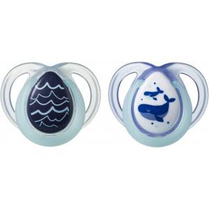 זוג מוצצים זוהרים בחושך 0-6 חודשים Tommee Tippee Closer to Nature – צבע כחול / שקוף