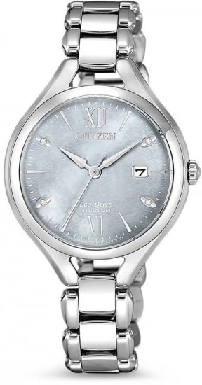 שעון יד אנלוגי לנשים עם רצועת Super Titanium כסופה Citizen Eco-Drive EW2560-86X – צבע פנינה כחול