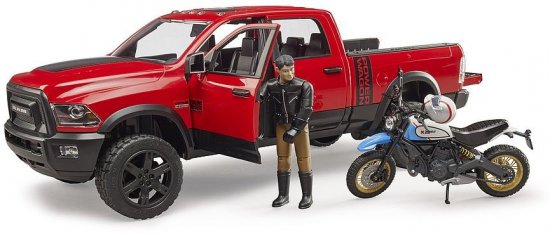 רכב RAM 2500 Power Wagon + אופנוע דוקאטי Scrambler + דמות נהג מבית Bruder