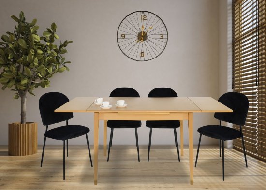 שולחן פינת אוכל נפתח מעץ מלא מבית Tudo Design דגם טקסס צבע אלון בהיר