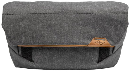 תיק מותן עבור מצלמות V2 מבית Peak Design - בצבע פחם