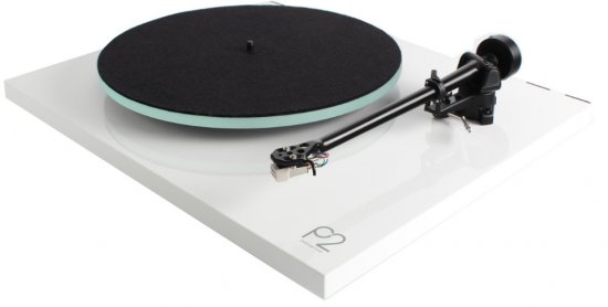 פטיפון REGA Planar 2 PL2 עם ראש Carbon - צבע לבן