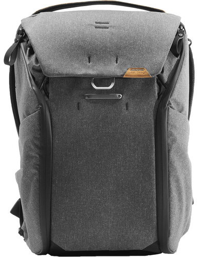 תיק גב Everyday 20L V2 מבית Peak Design – בצבע אפור