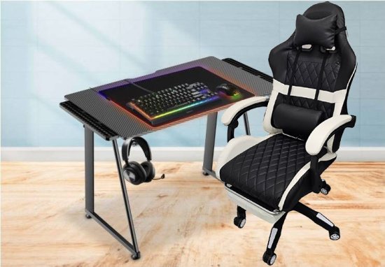 בנדל של שולחן גיימינג מקצועי דגם YUKO + כיסא גיימרים Multigamer מבית Multi Garden - צבע לבן
