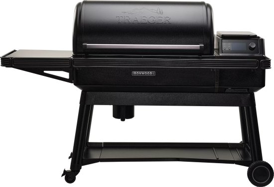 מעשנת בשר וגריל דגם Traeger Ironwood XL TFB93RLGC - צבע שחור