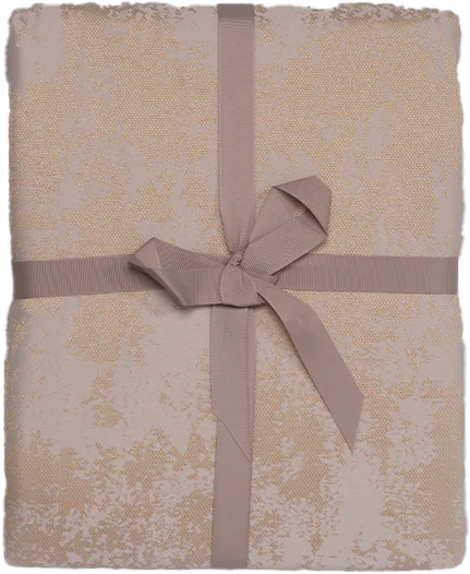 מפת שולחן בגודל 155X450 ס"מ דגם Carmel מבית אריגי גד – צבע מוקה