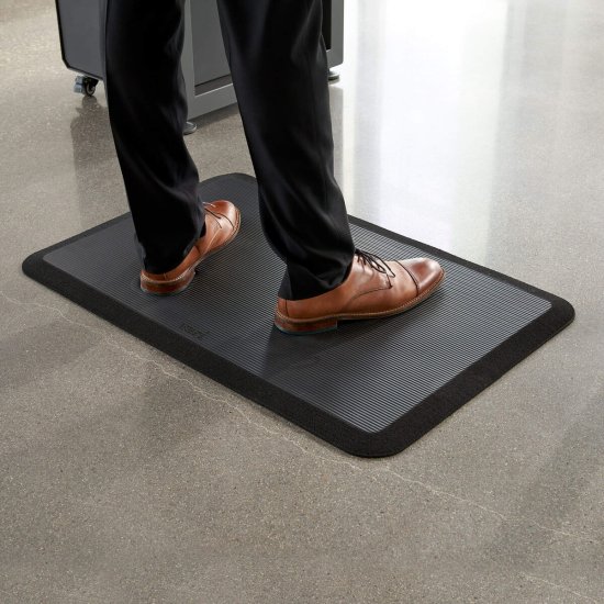 משטח עמידה נגד עייפות ''Ergotherapy Standing Mat 34 מבית Keisar - צבע שחור